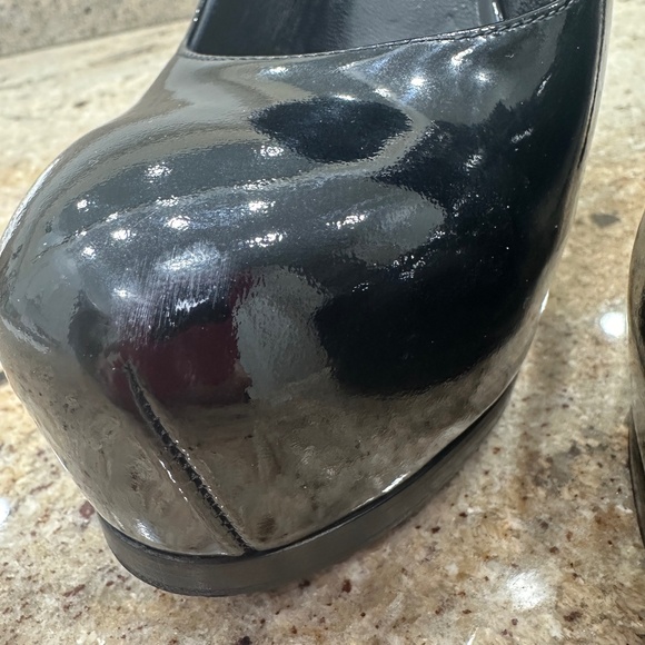 NWOT YVES SAINT LAURENT BLACK HEELS - Picture 7 of 16